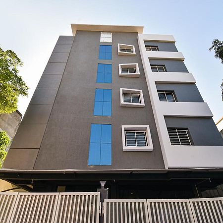 Oyo Townhouse 498 Hotel Western Нагпур Екстериор снимка